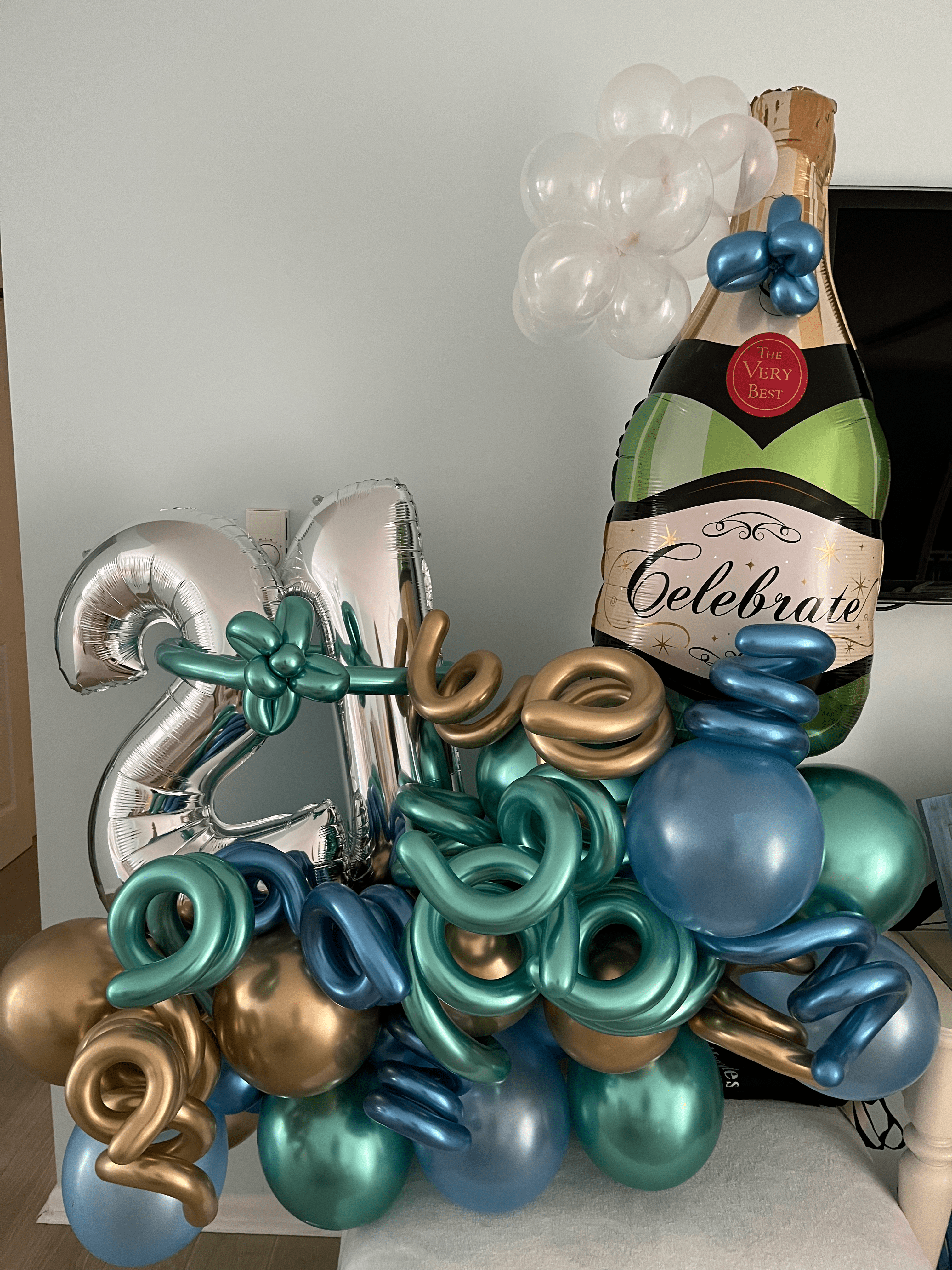 21 Champagne celebration piece